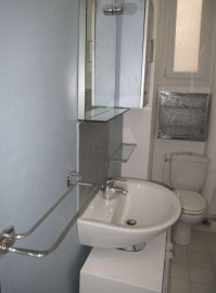 
                                                                                        Location
                                                                                         2 pièces rue de Maubeuge Paris 9 Métro Cadet