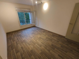 
                                                                                        Location
                                                                                         2 pièces T2 refait a neuf