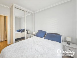 
                                                                                        Vente
                                                                                         2 PIÈCES TRAVERSANT – TERRASSE & JARDINET –PARKING