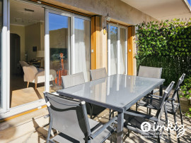
                                                                                        Vente
                                                                                         2 PIÈCES TRAVERSANT – TERRASSE & JARDINET –PARKING