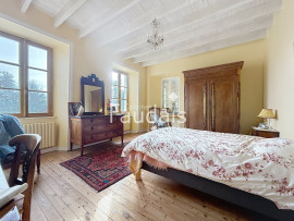 
                                                                                        Vente
                                                                                         25 minutes de la mer au milieu de 12 hectares