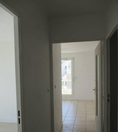 
                                                                                        Location
                                                                                         2P 37m² calme et refait à neuf, avec balcon
