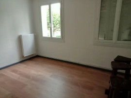 
                                                                                        Location
                                                                                         2P 39m² entièrement rénové à Montplaisir