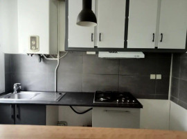 
                                                                                        Location
                                                                                         2P 39m² entièrement rénové à Montplaisir