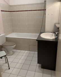 
                                                                                        Location
                                                                                         2P meublé 47m² lumineux, calme proche Renault