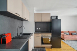 
                                                                                        Colocation
                                                                                         3 Chambres dispo dans bel appart refait 60m²
