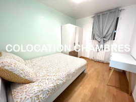 
                                                                                        Colocation
                                                                                         3 chambres dispo dans grande coloc 240m²