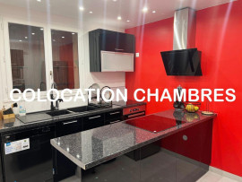 
                                                                                        Colocation
                                                                                         3 chambres dispo dans grande coloc 240m²