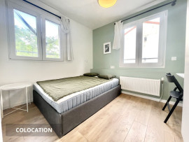 
                                                                                        Colocation
                                                                                         3 chambres disponibles en colocation