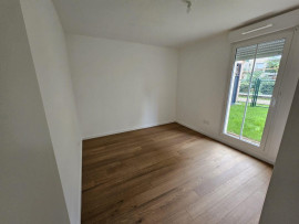 
                                                                                        Colocation
                                                                                         3 chambres dispos dans coloc neuve avec jardin