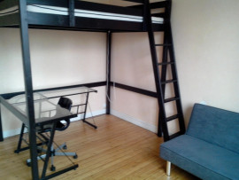 
                                                                                        Colocation
                                                                                         3 chambres spacieuses dans T4 fonctionnel 74m²