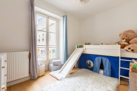 Location
3 chambres - terrasse Sud 20m² Marais/Oberkampf (loyer tout inclus)
