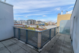 
                                                                                        Vente
                                                                                         3 pièces