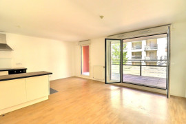 
                                                                                        Vente
                                                                                         3 pièces avec terrasse - centre ville - 2015