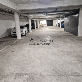 
                                                                                        Location
                                                                                         3 PIECES+CAVE+PARKING