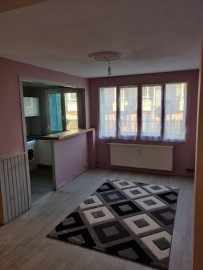 
                                                                                        Location
                                                                                         3 pièces quartier pavillonnaire proche centre vill