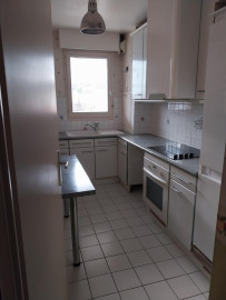 
                                                                                        Location
                                                                                         3Pieces 66M2 à 4 min à pieds RER A Bry sur Marne