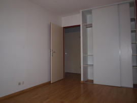 
                                                                                        Location
                                                                                         3Pieces 66M2 à 4 min à pieds RER A Bry sur Marne