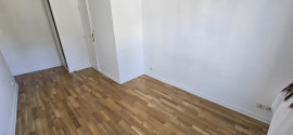 
                                                                                        Location
                                                                                         4/5 PIECES +2 PARKING+ CAVE + PETIT BALCON