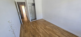 
                                                                                        Location
                                                                                         4/5 PIECES +2 PARKING+ CAVE + PETIT BALCON