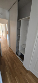 
                                                                                        Location
                                                                                         4/5 PIECES +2 PARKING+ CAVE + PETIT BALCON