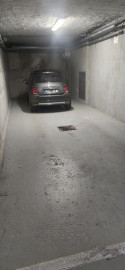 
                                                                                        Location
                                                                                         4/5 PIECES +2 PARKING+ CAVE + PETIT BALCON