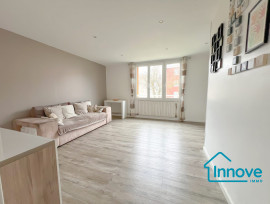 Vente
4 PIÈCES LUMINEUX 67 m² BOX & CAVE