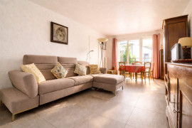 
                                                                                        Vente
                                                                                         4 Pièces Lumineux de 82m² avec Jardin 141m²