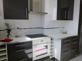 
                                                                                        Location
                                                                                         46 m2 meublé - 6è étage avec ascenseur - parking