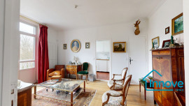 Vente
5 pièces, 3 chambres, balcon filant