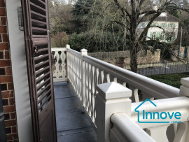 Vente
5 pièces, 3 chambres, balcon filant