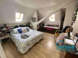 Vente
5 pièces, 3 chambres, balcon filant