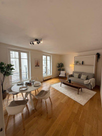 
                                                                                        Location
                                                                                         52m2 meuble 2 couchages 1 chambre métro Charonne