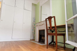 Location
67m charming apartment in Montmartre Area (2 bedrooms & Living room) (loyer tout inclus)
