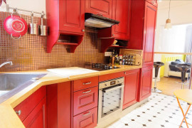Location
67m charming apartment in Montmartre Area (2 bedrooms & Living room) (loyer tout inclus)