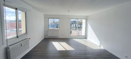 
                                                                                        Location
                                                                                         73 m2 proche centre-ville et facultés