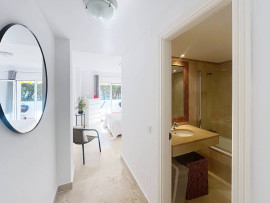 
                                                                                        Vente
                                                                                         A 100 mètres de la mer, Beau Penthouse