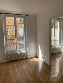 
                                                                                        Location
                                                                                         A 2 pas des commerces et du métro Pont de Neuilly