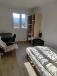 
                                                                                        Colocation
                                                                                         à 500 m du site universitaire des cezeaux