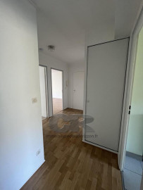 
                                                                                        Location
                                                                                         A LOUER 3 PIECES