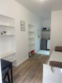 
                                                                                        Location
                                                                                         À louer à Neuilly-sur-Seine, charmant appartement de 13m² (loyer tout inclus)
