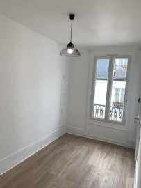 
                                                                                        Location
                                                                                         [À LOUER] Appartement 23m2 non meublé - Paris 10e