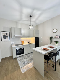 
                                                                                        Location
                                                                                         À louer appartement meublé - 47m² - Résidence 2022