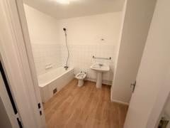 
                                                                                        Location
                                                                                         A louer appartement refait à neuf