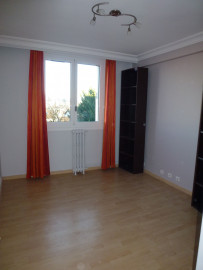 
                                                                                        Location
                                                                                         A louer appartement T3 à Nanterre (loyer tout inclus)