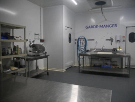 
                                                                                        Location
                                                                                         À Louer – Bâtiment Agroalimentaire de 2 450 m² à L'Isle-sur-la-Sorgue –  Vaucluse (84)