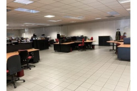 
                                                                                        Location
                                                                                         À louer – Bâtiment Industriel de 6 248 m² à Diors - Indre (36)