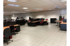 
                                                                                        Location
                                                                                         À louer – Bâtiment Industriel de 6 248 m² à Diors – Indre (36)