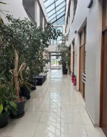 
                                                                                        Location
                                                                                         À louer – Bureaux de 1 711 m² à Mont-Saint-Aignan – Seine-Maritime (76)