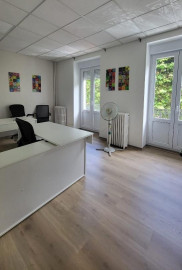 
                                                                                        Location
                                                                                         À louer – Bureaux de 13 à 73 m² dans un espace de coworking au Creusot – Saône-et-Loire (71)